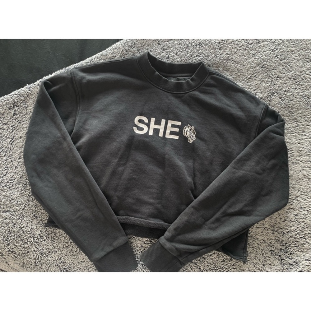 DARC SPORT Black Cropped Mockneck Crewneck